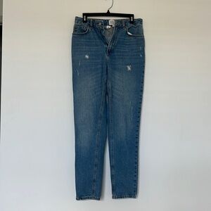 Urban outfitters BDG mom high rise jean. Size 28. Worn twice. Great condition.
